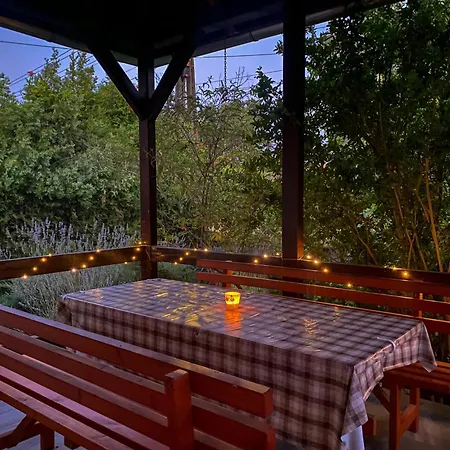 An-ta Nyaralo 別荘 *